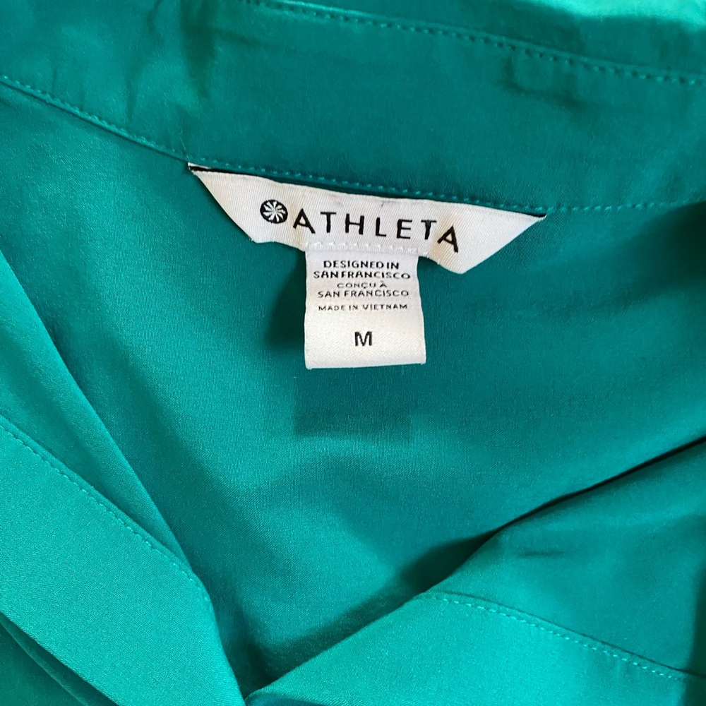 Athleta Green Everlasting Button Up Sleeveless Sh… - image 6
